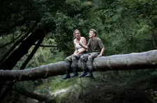 Madeleine (Haenel) and Arnaud (Azaïs): "You see them from very far away, you don't know their language."